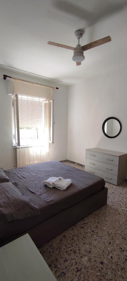 Appartamento Fracco'S House S. Marinella Fronte Mare 36' Di Treno Da Roma Santa Marinella Esterno foto